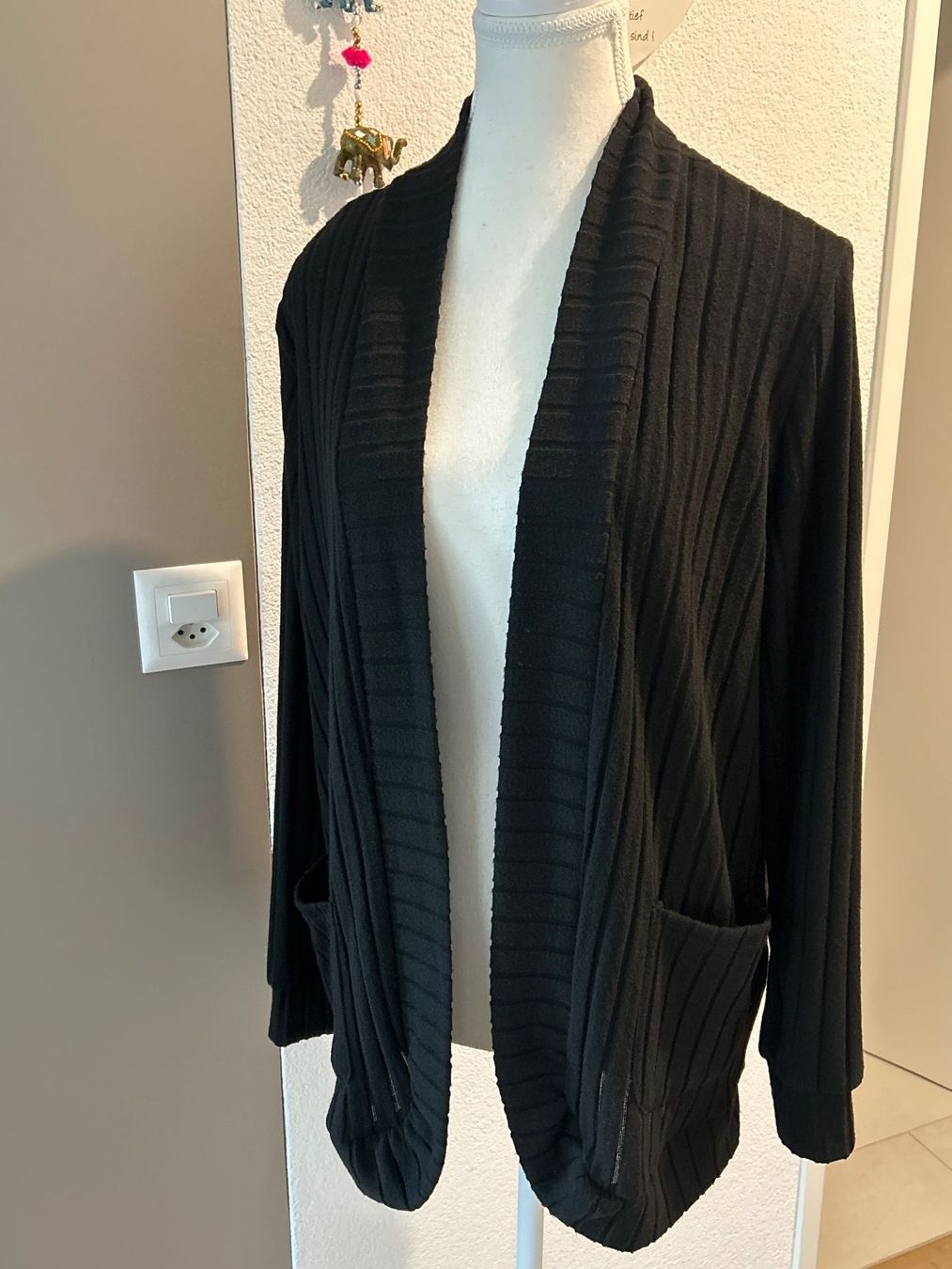 Giacche: Damen Strickjacke lang schwarz Grösse L – Nuovo (secondo la descrizione) da Brunnen venduto da Nala2929 4