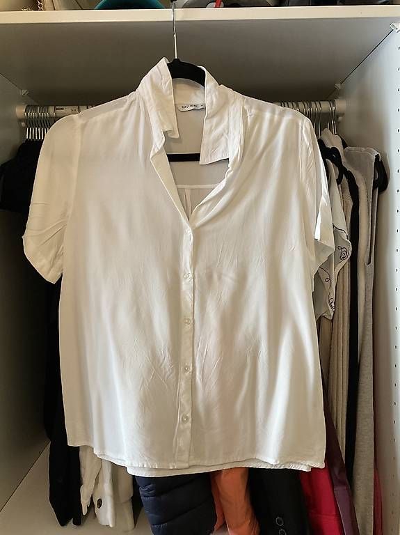 Blusen: Camicia bianca corta – Neu und originalverpackt aus Locarno von bozzolipayel