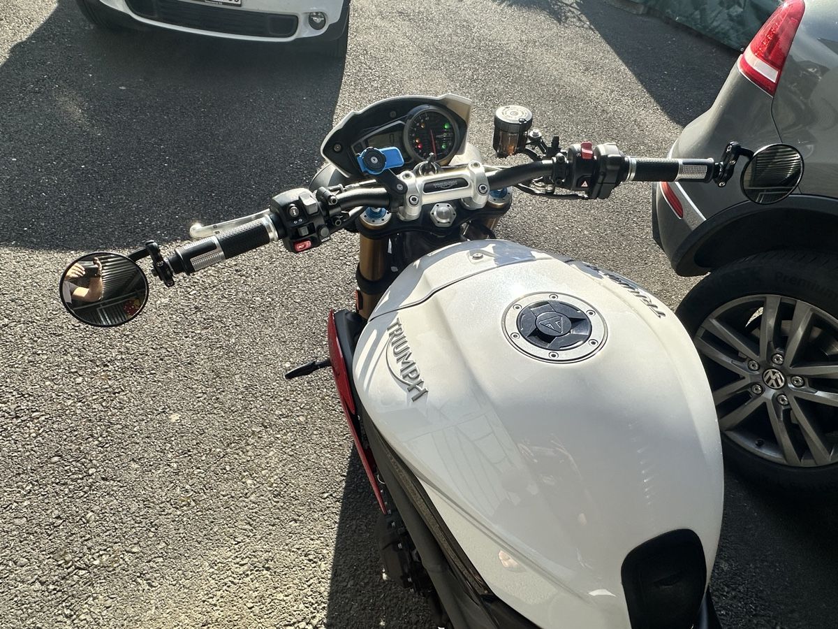 Strada: Triumph Speed Triple 1050 R – Usato da Wileroltigen venduto da torro11 7