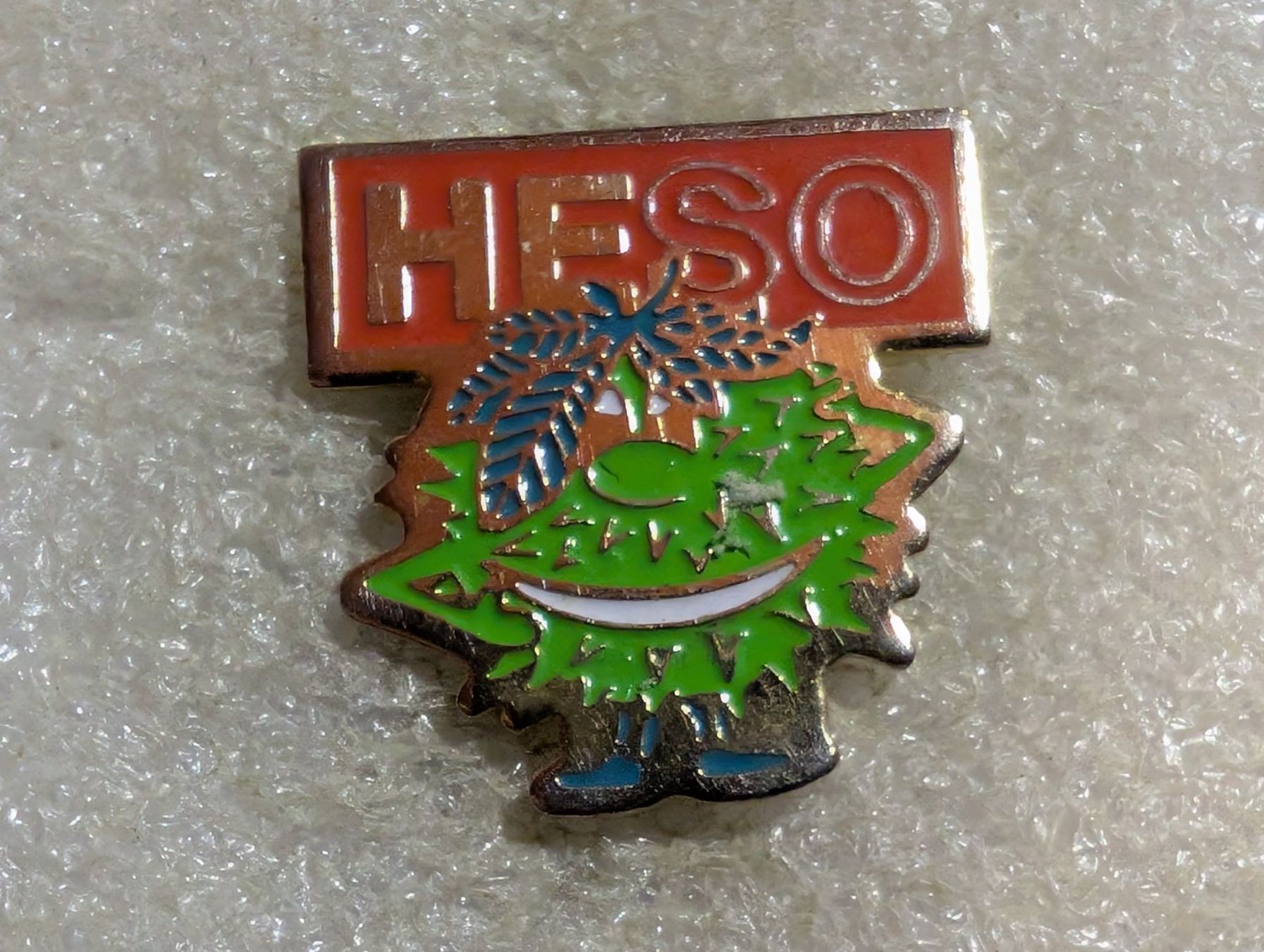 Placchette & Badge: Ansteckpin 185: Heso – Usato da Oppligen venduto da Pin-Fall-Shop
