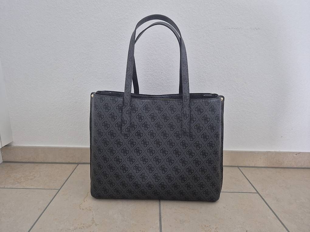 Guess Taschen für Damen: Guess Shopper – Gebraucht aus Buchrain von Monique81 1