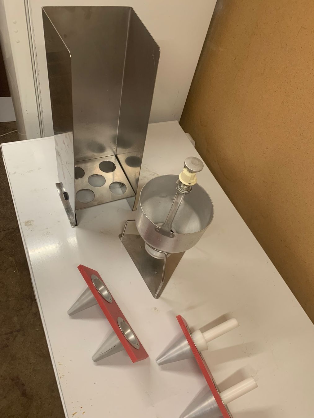 Komplettküchen: Machine bricelet – Gebraucht aus Neuchâtel von Aquila99 4