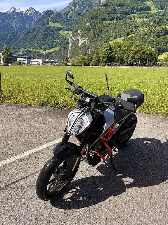 KTM Strada: KTM Duke 125 2023 – Usato da Flüelen venduto da dun_qn8n