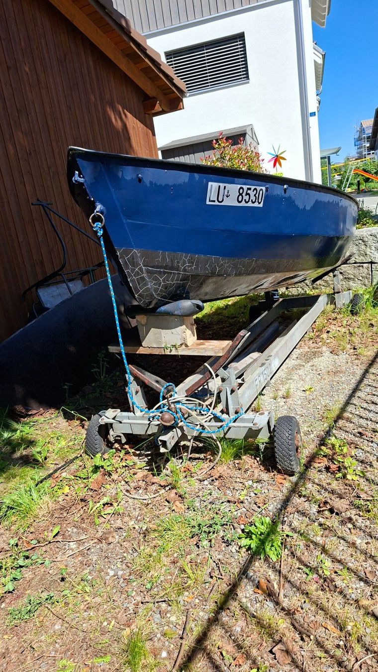 Barche: Fischerboot mit Trailer – Usato da Aesch LU venduto da Mulisusi