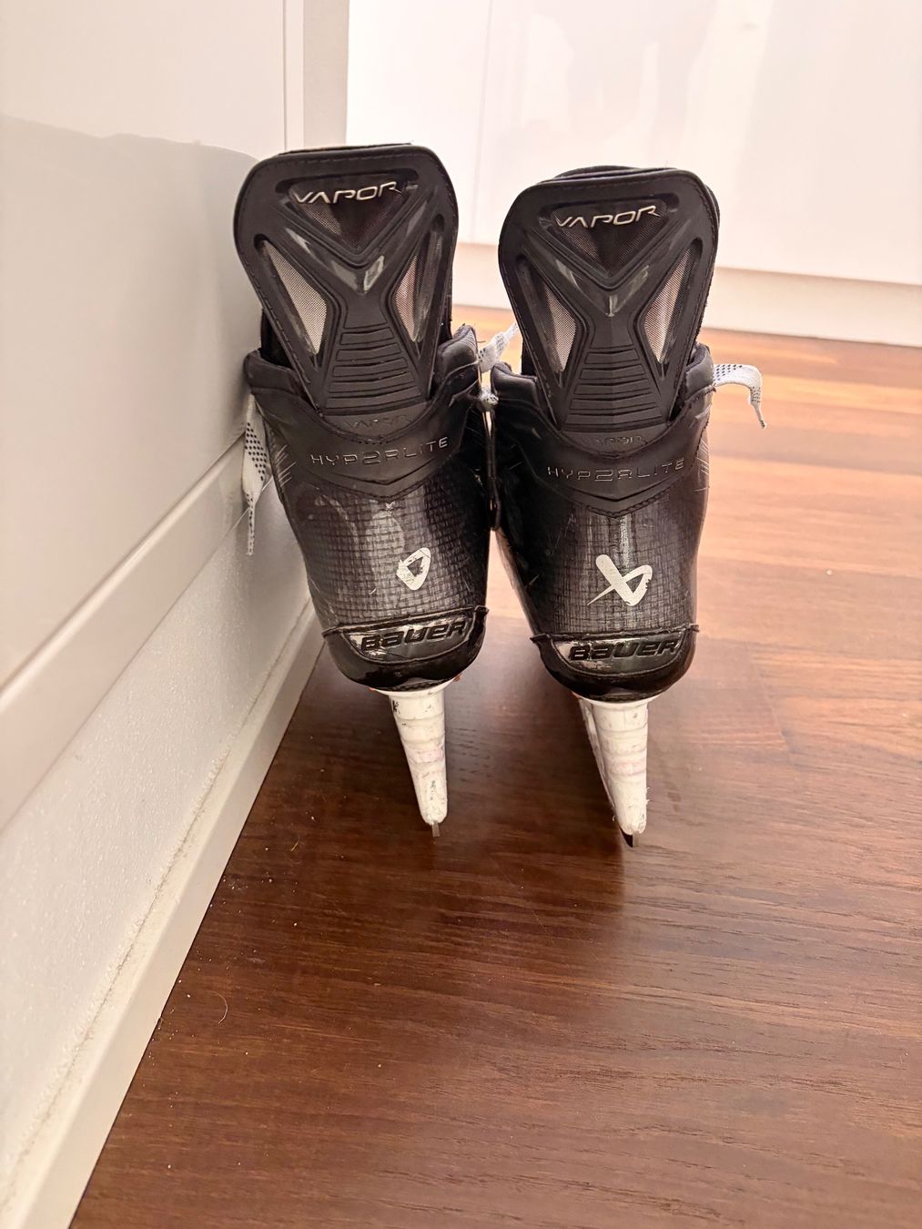 Bauer Patins à glace: Eishockey Schlittschuhe Bauer Vapor hyperlite Customskates – D'occasion à Port par cmu_8d7r 2
