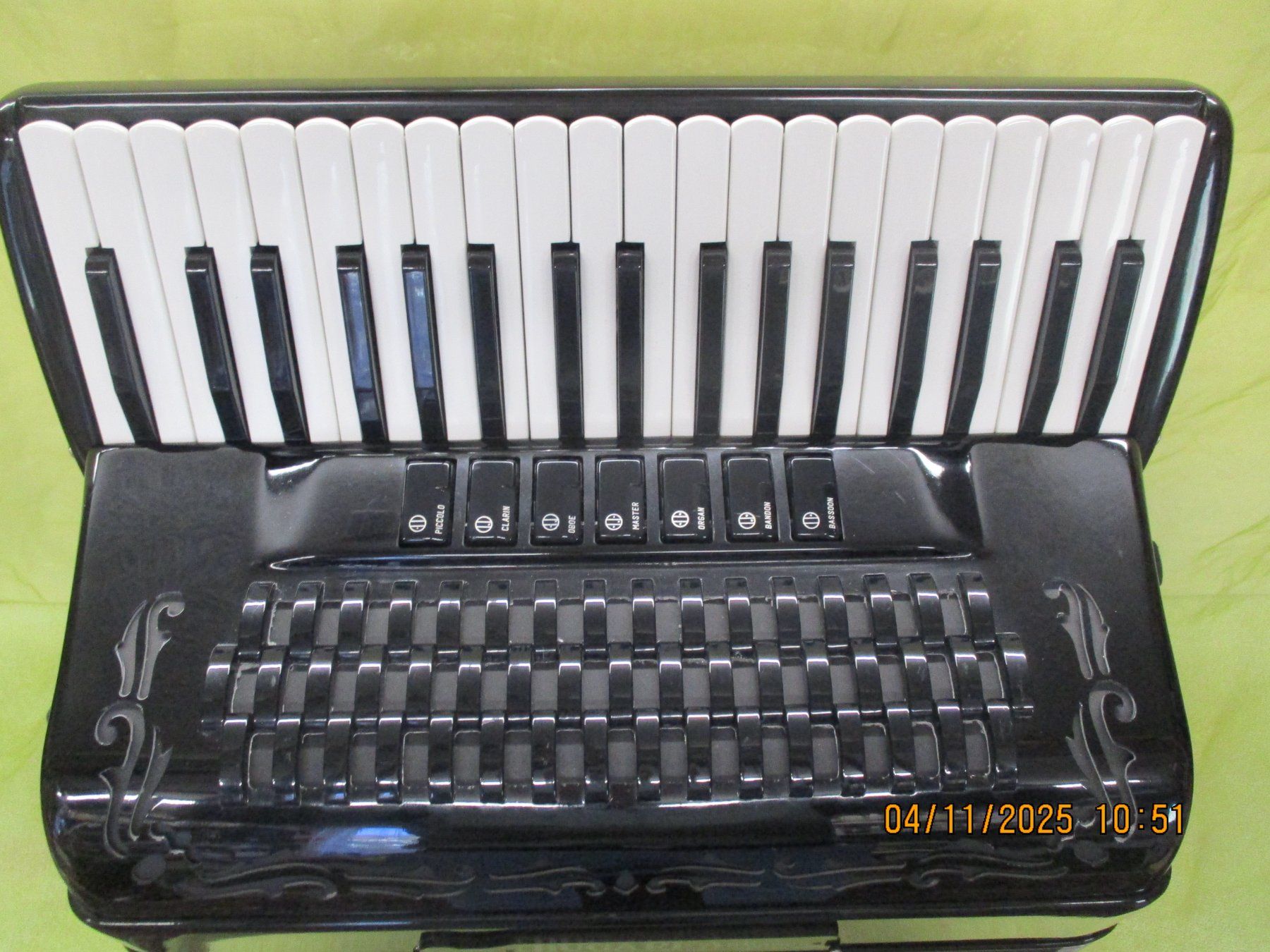 Strumenti musicali: Akkordeon Bugari  Konverter 130/J/C Juniorfisa – Usato da Jegenstorf venduto da Oktavio 1
