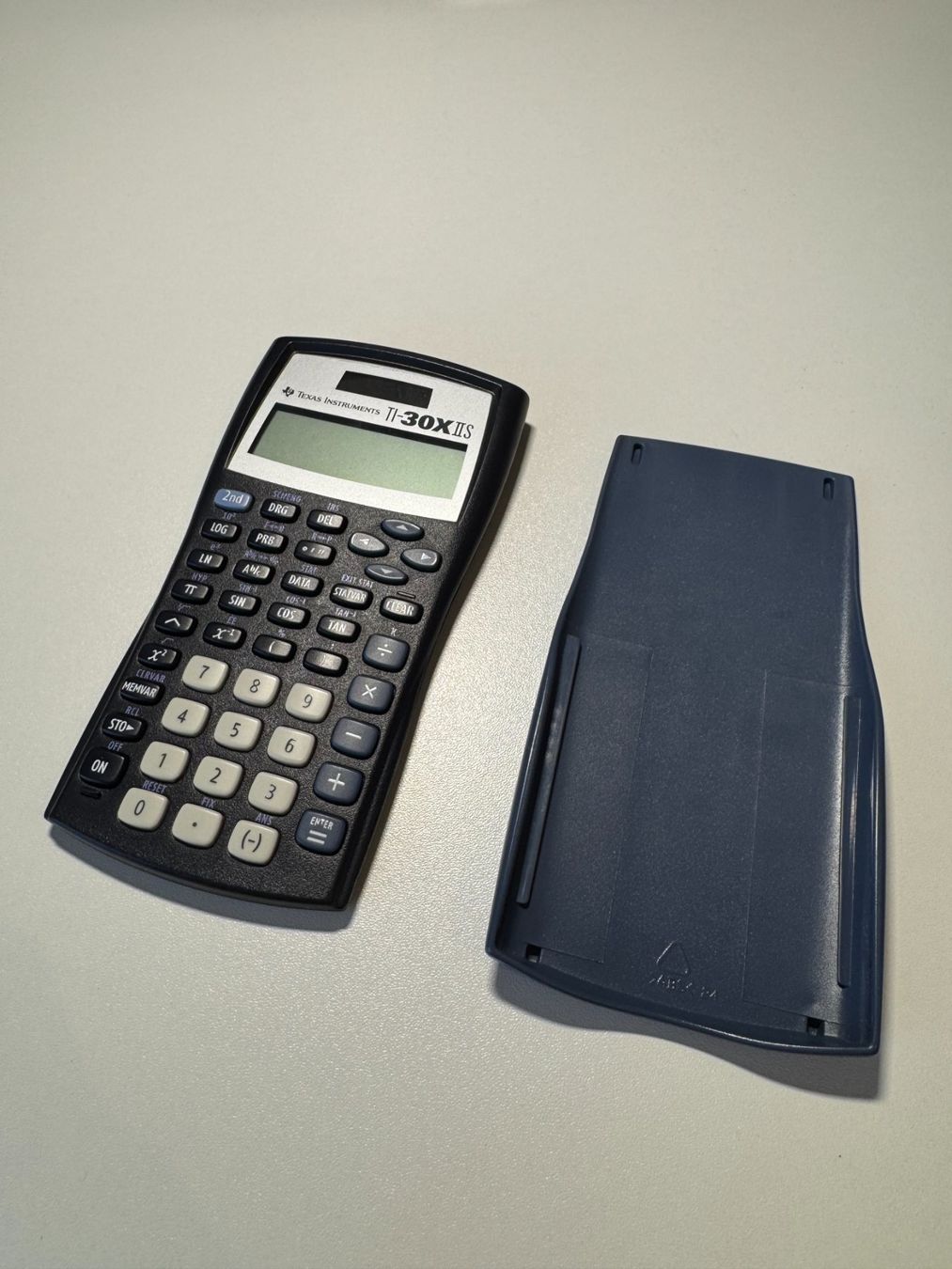 Texas Instruments Calcolatrici tascabili: Taschenrechner Texas Inst. TI-30X IIS – Usato da Steinhausen venduto da MrThig3r 1