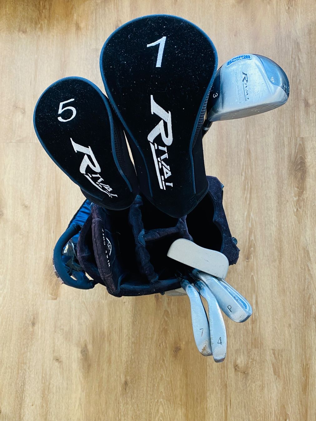 Nike Clubs & Sets: Rival Golfschläger Set mit Tasche Nike Golf – D'occasion à Oberlunkhofen par D.Fisch