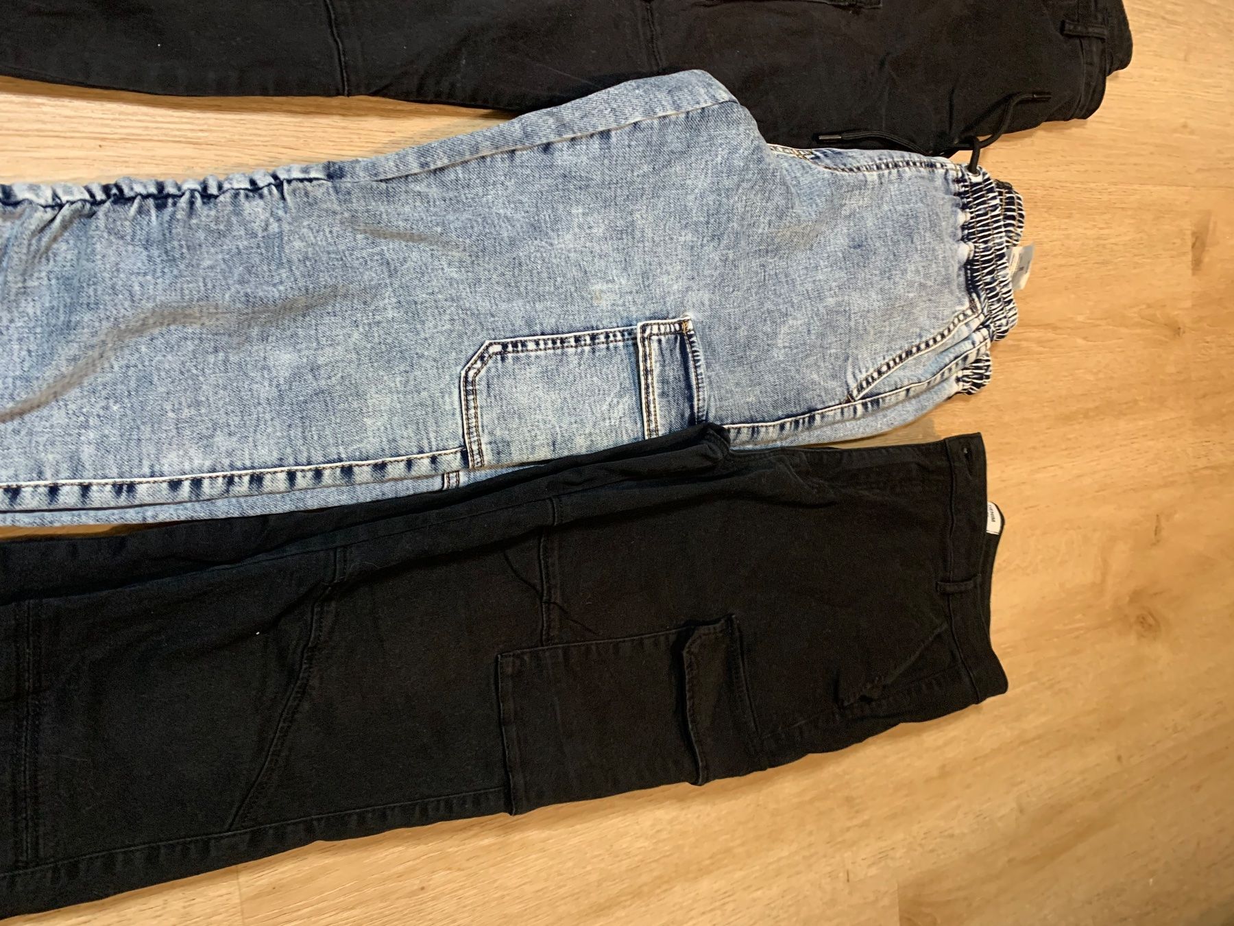 Lotti di vestiti: Hosen Gr.M – Usato da Niederhasli venduto da Nati134 2