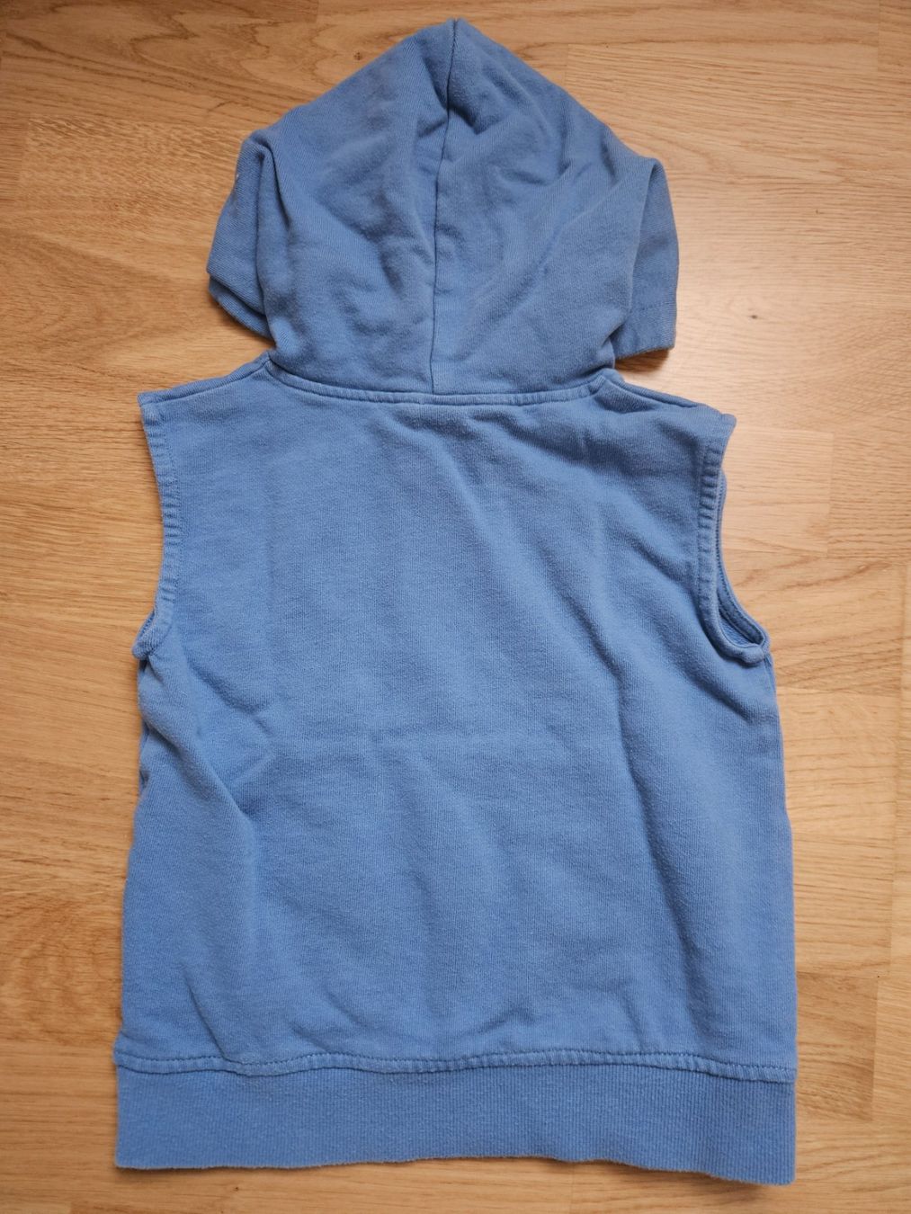 Naturaline Maglioni & Felpe: Ärmelloser Kapuzenpulli, Grösse 92/98 (104) – Usato da Bern venduto da Oloui 1