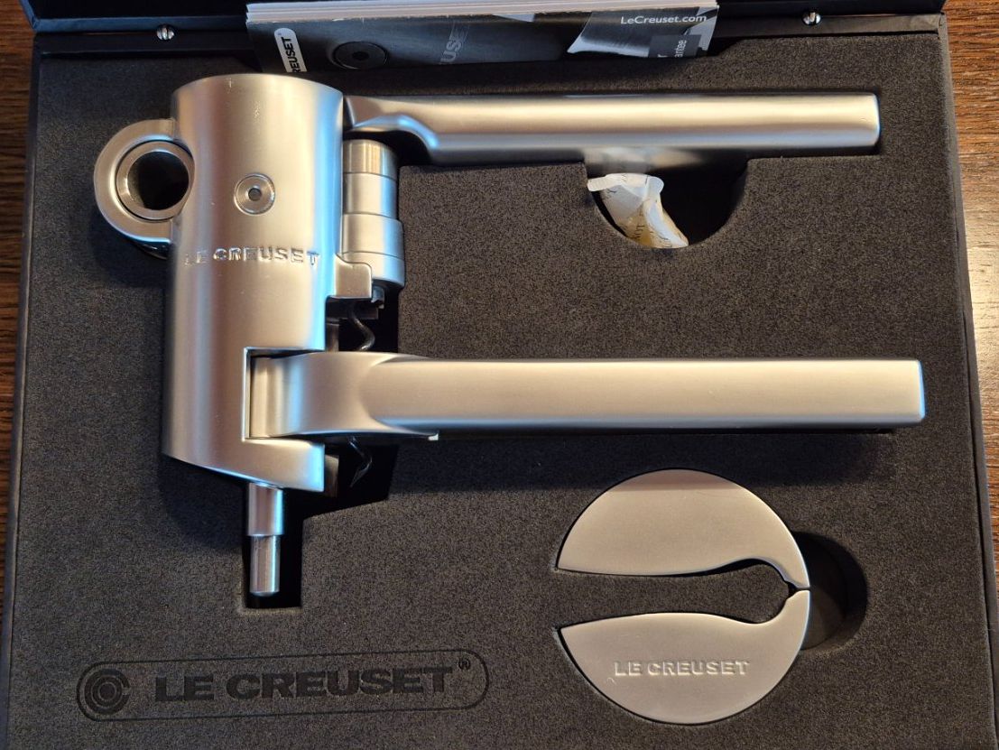 Le Creuset Apribottiglie & Tappi per chiusura: Screwpull Leverpull Hebelkorkenzieher von LE CREUSET – Usato da Eggersriet venduto da Fredb 1