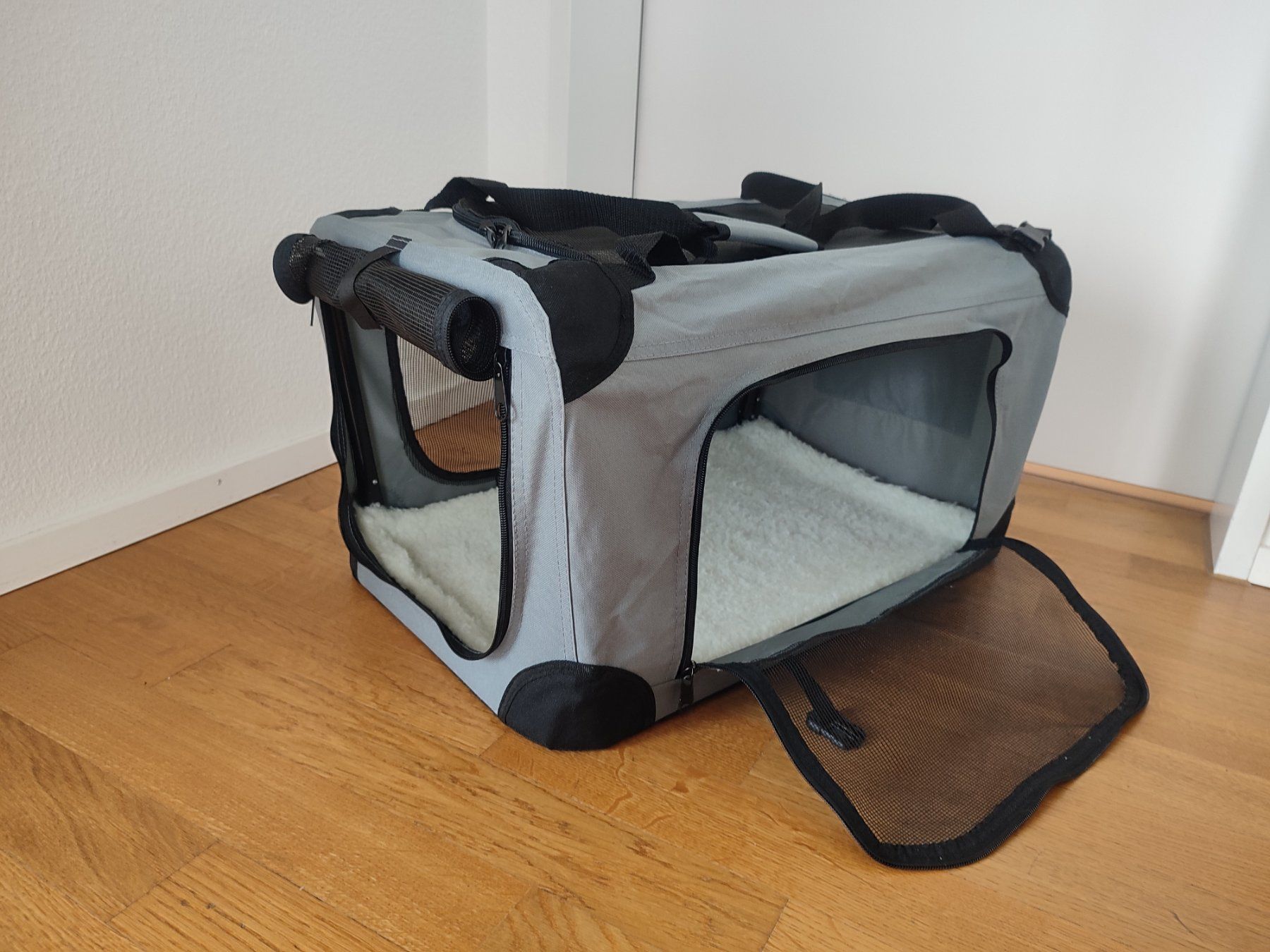 Gabbie, trasporto & Sicurezza: Freezack Faltbox Hundebox – Usato da Allschwil venduto da VicSim1039