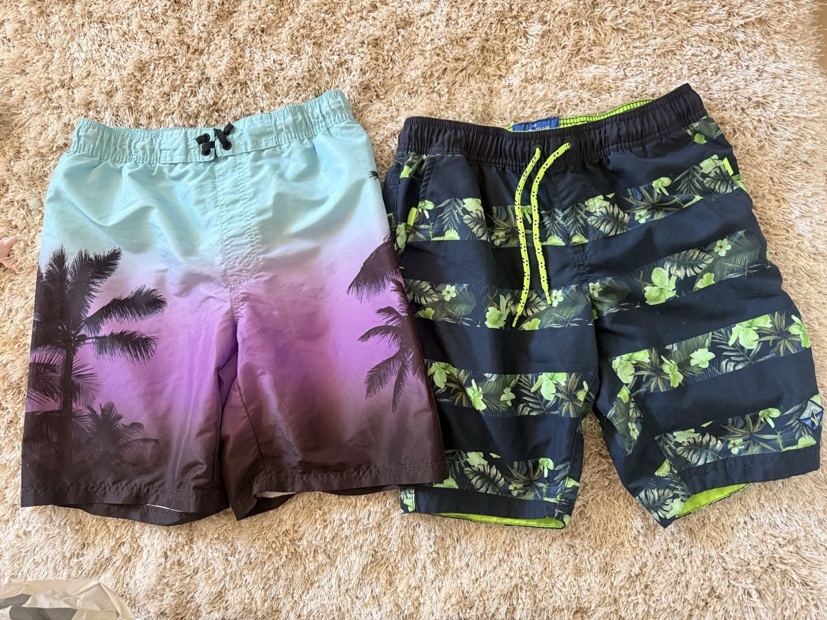 Lotti & Set di vestiti: Set We Badehose 170/176 – Usato da Amlikon-Bissegg venduto da Flowers_Blossom