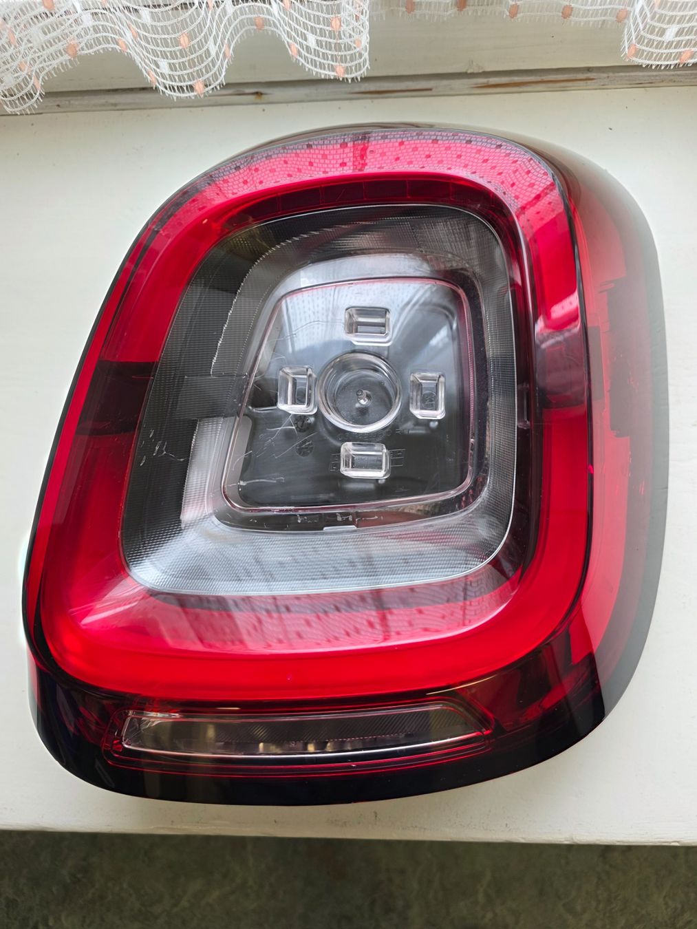Fiat Tutti pezzi di ricambio auto: Rücklicht Fiat 500X – Usato da Lostorf venduto da rubileo