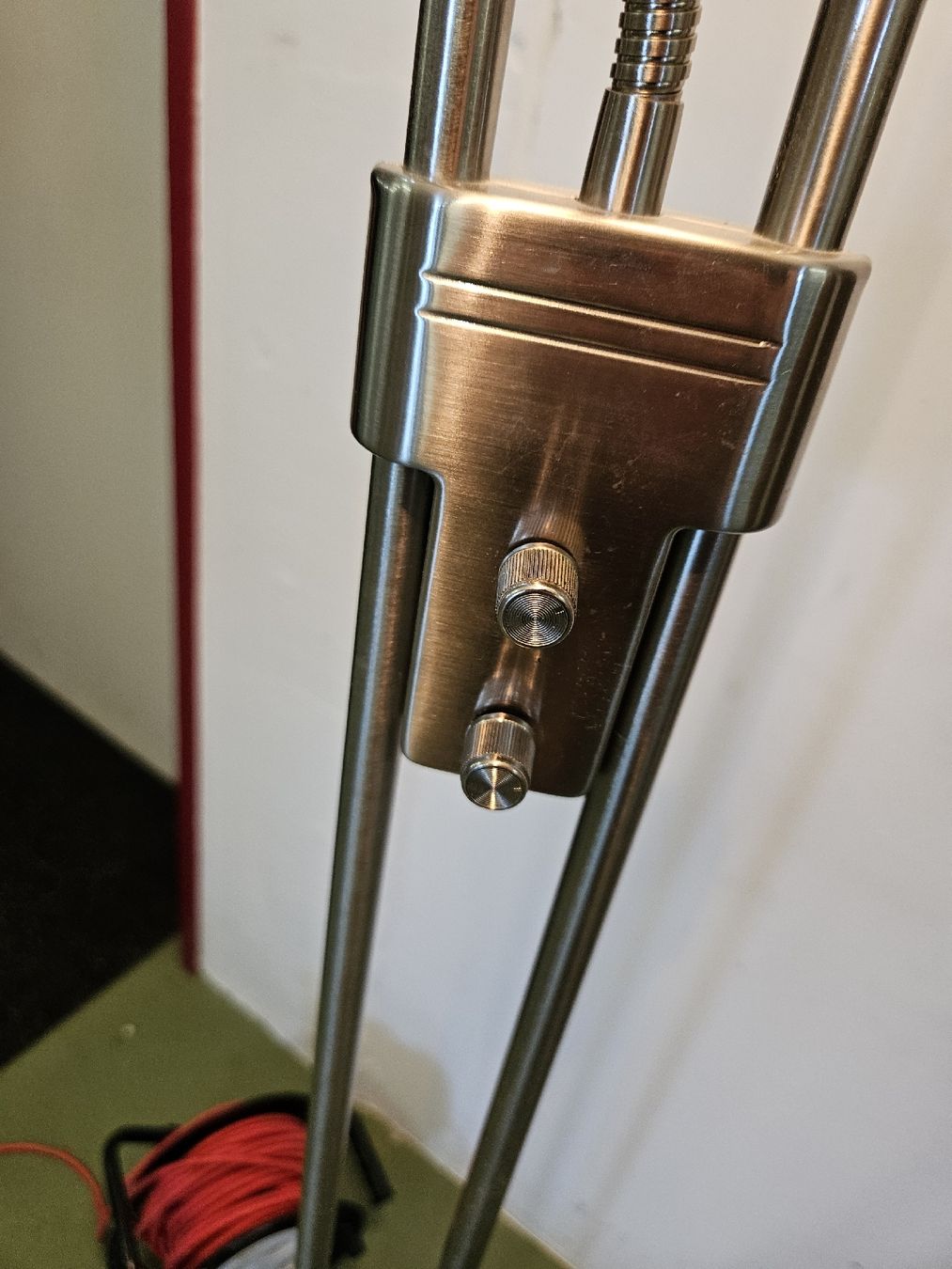 Lampen: Stehlampe dimmbar aus Metall  – Gebraucht aus Pratteln von Cartonsducoeur_bl 3