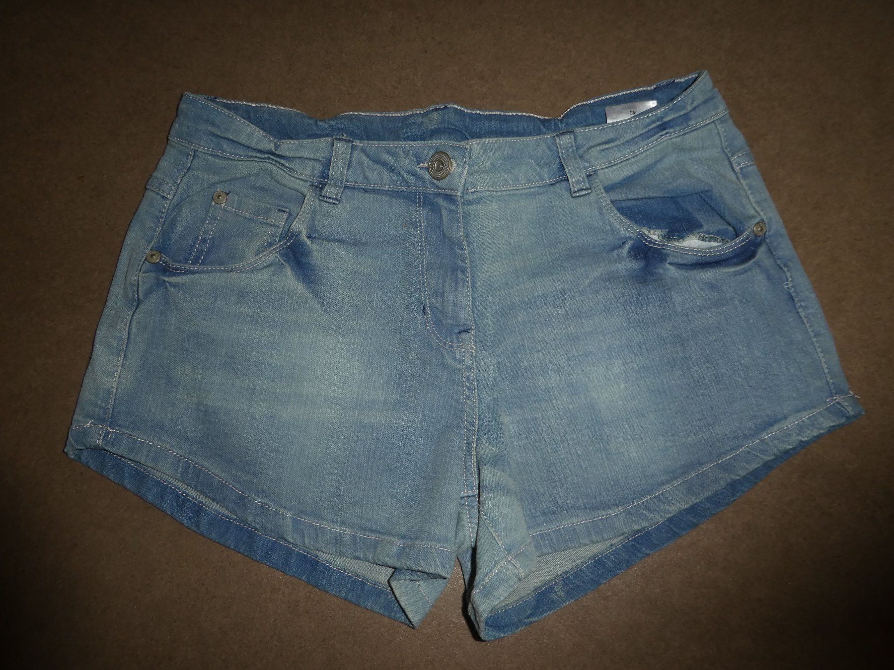 Jeans: Kurze Jeans Gr. 40 – Usato da Mels venduto da KOSL