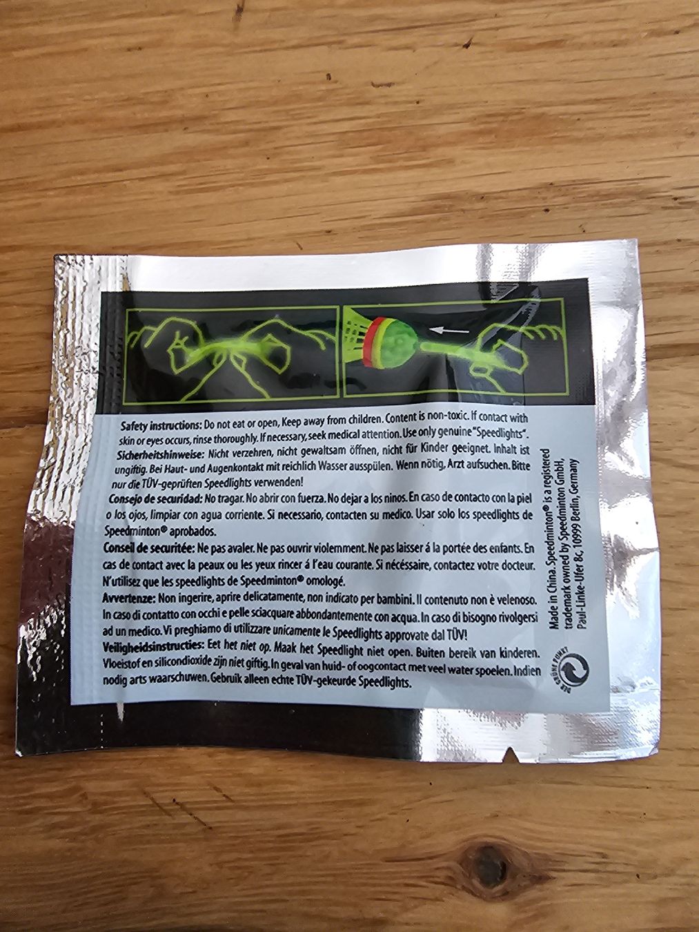 Spiele: Speedminton - 6x Speedlight – Neu und originalverpackt aus Au SG von lar_bx9h 1