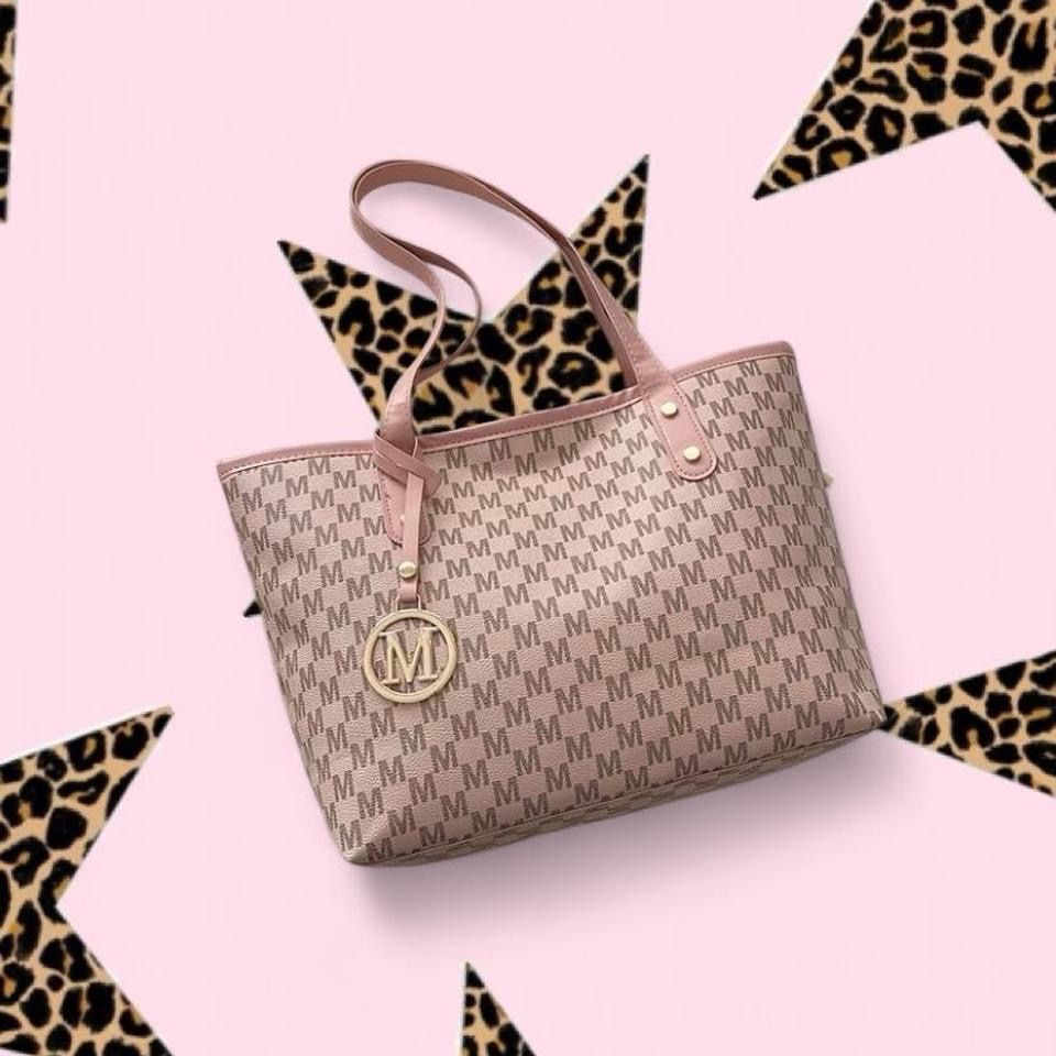 Taschen für Damen: Rosa tasche  – Gebraucht aus Spiegel b. Bern von pre1ovedthreads