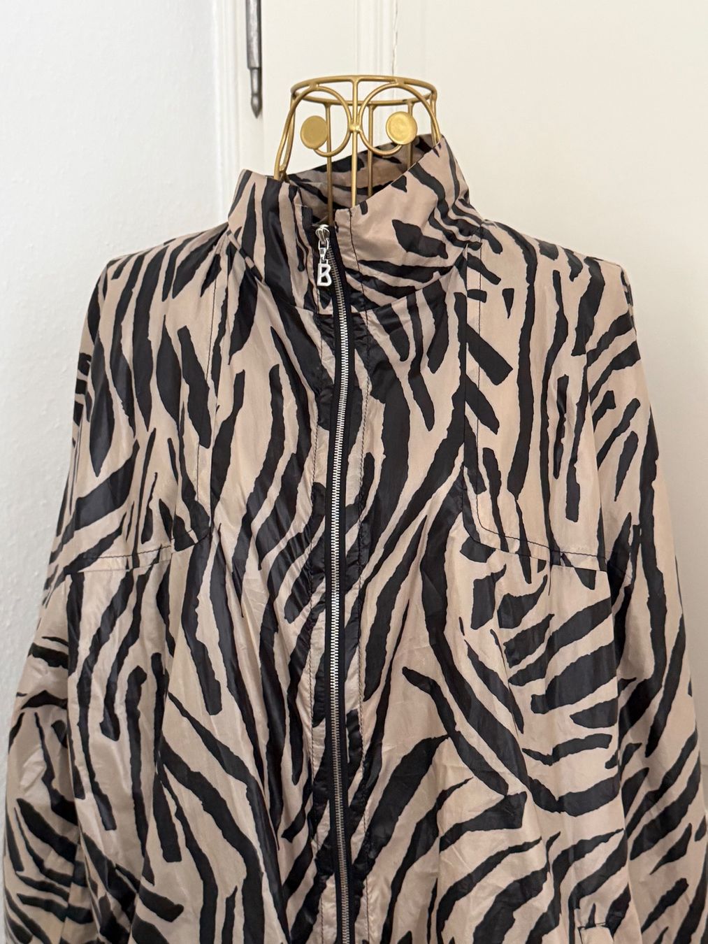 Escada Mäntel: Escada Trenchcoat mit Tigerprint, Gr. 44/46 - ein Hingucker! – Gebraucht aus Basel von Blausara707 6