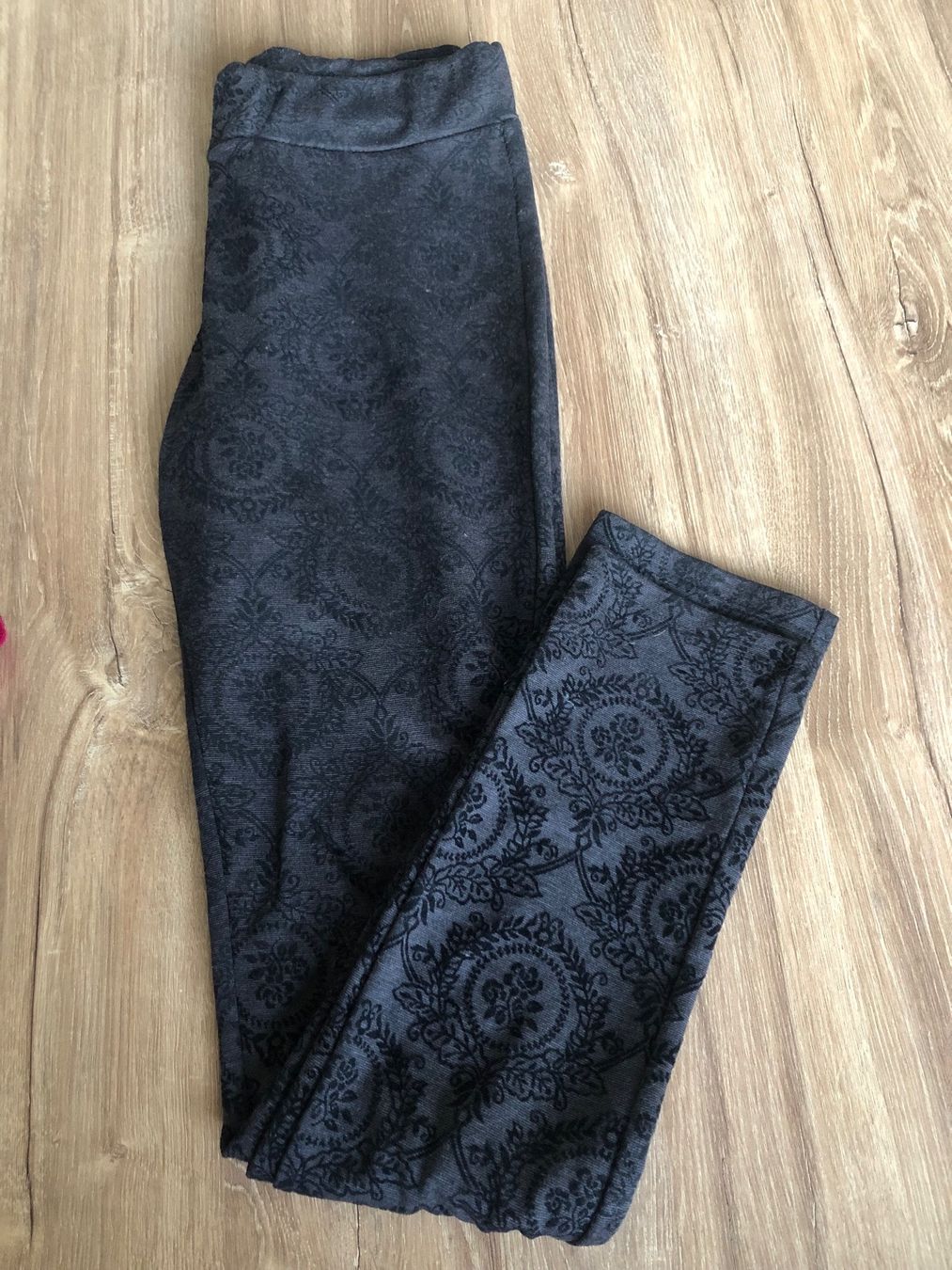 Leggings: Leggings mit Blumen – Usato da Wiesendangen venduto da fed_jsw7