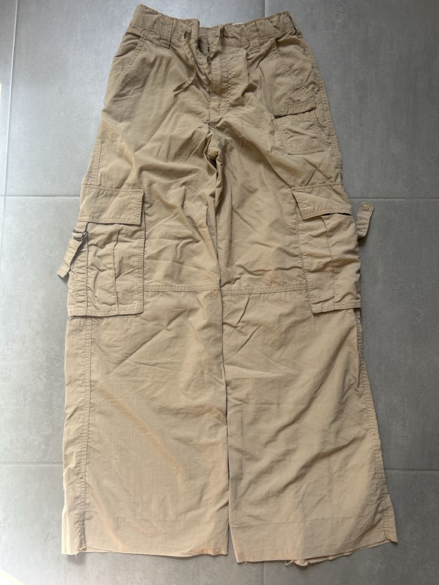 H&M Hosen: Pantalon cargo beige – Gebraucht aus Lausanne von non_ptb6