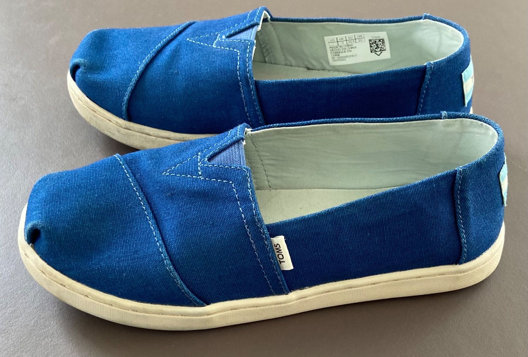Schuhe für Jungen: Kinderschuhe Toms, Gr. 32.5 – Gebraucht aus Zürich von a75 1