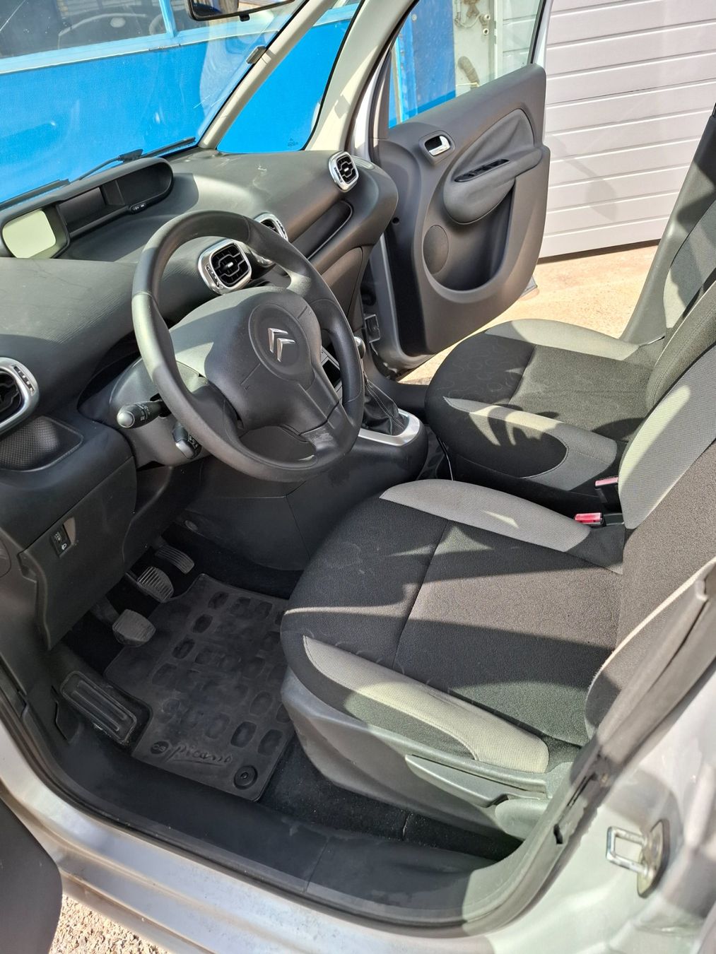 Citroën Autos: C3 Picasso mit Hagelschaden – Defekt aus Wangen b. Olten von spyro10 9