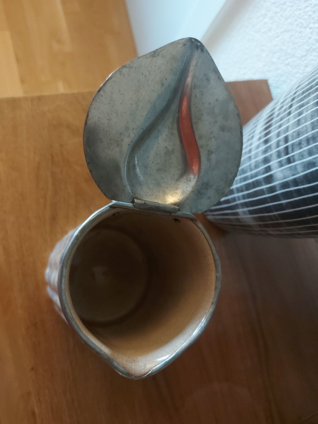 Caraffe: Antiker Krug mit Zinndeckel – Usato da Ostermundigen venduto da son_vd9k 8