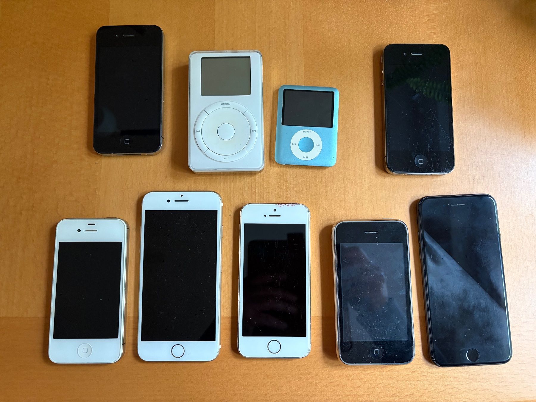 Apple Tragbarer Mediaplayer: iDevices Apple pour collectionneurs – Defekt aus Neuchâtel von Hibernatus