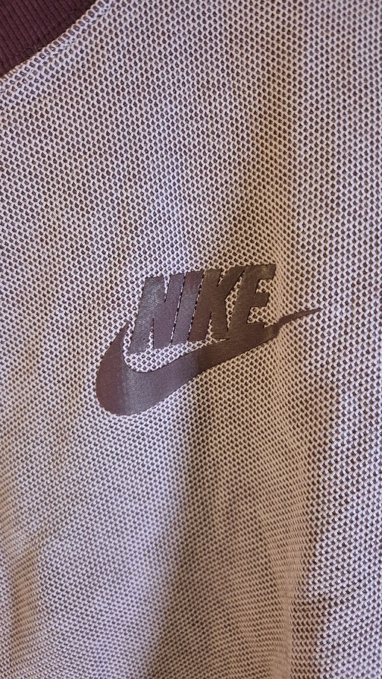 Nike T-shirt: Nike T shirt – Usato da Locarno venduto da Johnnys_Retro_Shop 1