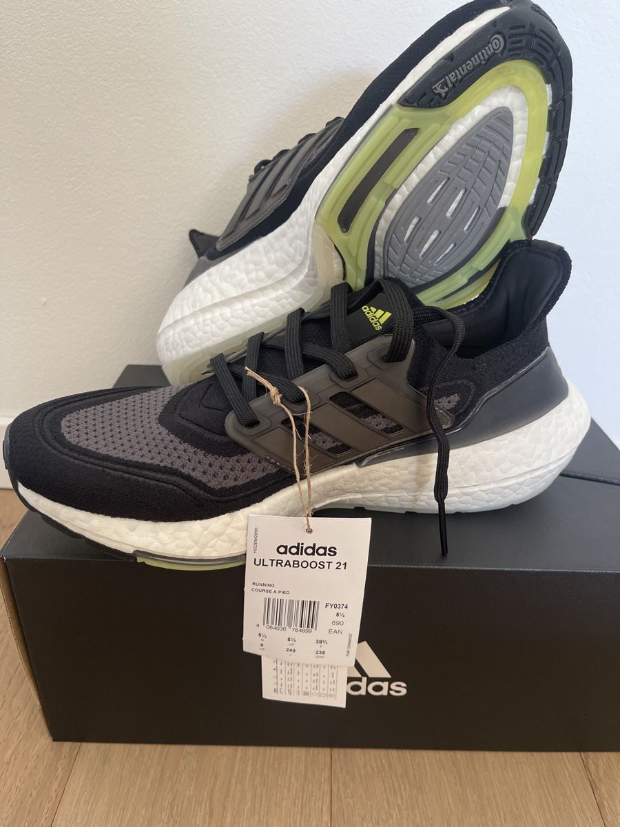 Adidas Scarpe da uomo: Adidas Ultraboost 21 – Nuovo e nell'imballaggio originale da Commugny venduto da j1976
