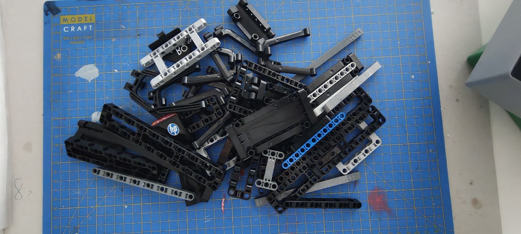 Lego Baukästen: Lego Technik Ferrari 42207 – Neu (gemäss Beschreibung) aus Langnau i. E. von m.du 4