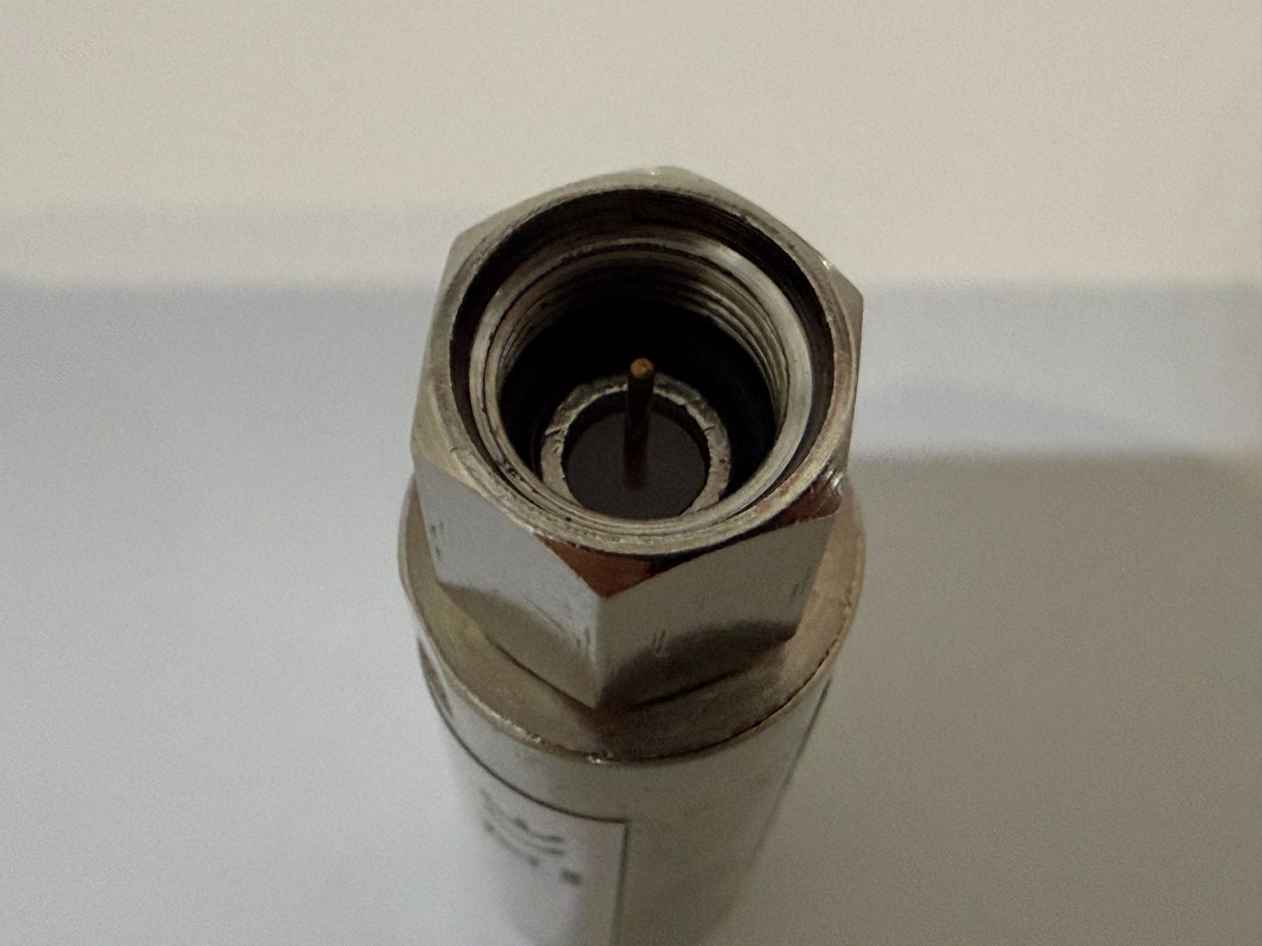 Altro Materiale elettrico: Low-Pass Filter, 4G LTE HF-Filter, LFT-758, Fabrikneu – Nuovo (secondo la descrizione) da Unterengstringen venduto da Tnovus 2