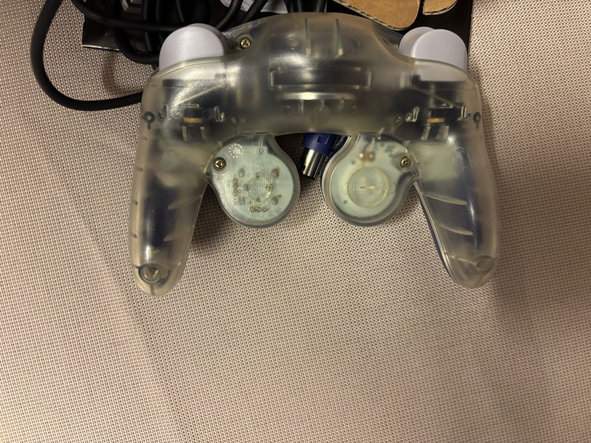 Nintendo Controller: Nintendo Gamecube Controller lila/ clear in OVP – Usato da Brütten venduto da Swerman1984 3