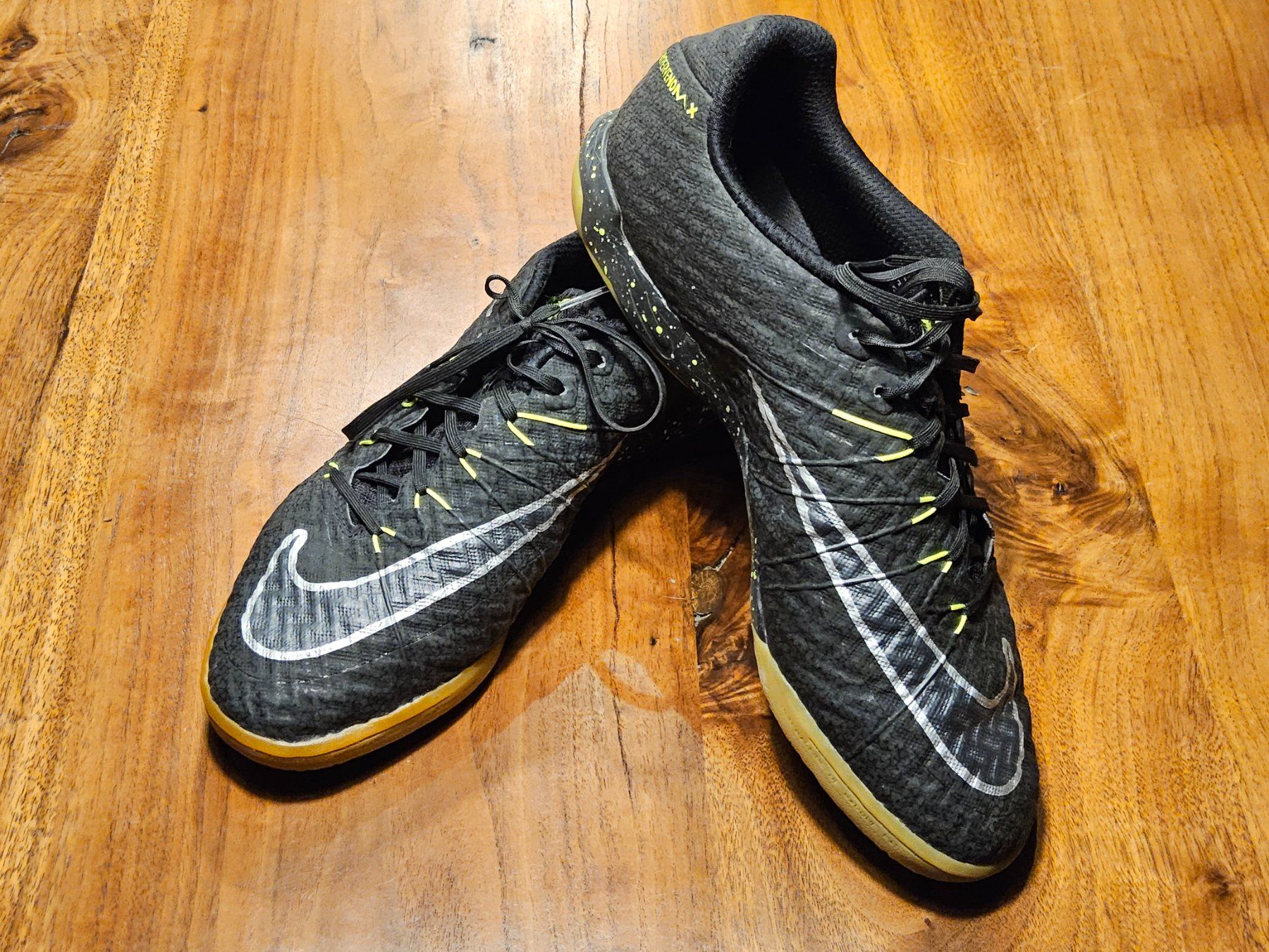 Nike Scarpe da uomo: Nike Hallenschuh Gr. 42 – Usato da Wiesendangen venduto da Ptrend