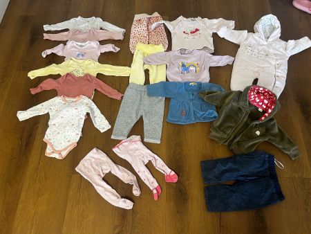 Kleiderpaket Mädchen Baby Gr 62/68 wie neu