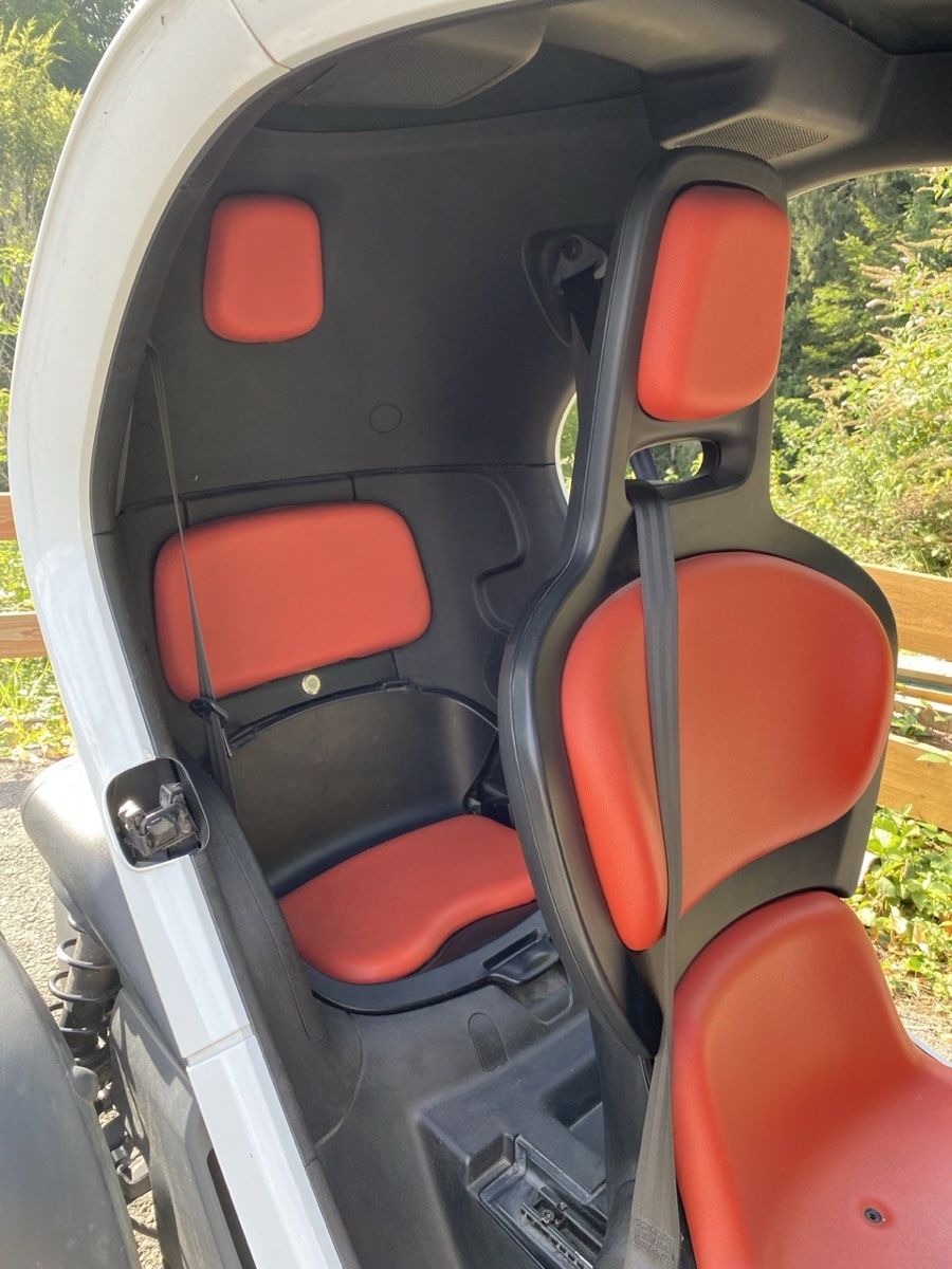 Renault Autos: Renault twizy 80 km/h – D'occasion à Ollon VD par phi_drf9 2