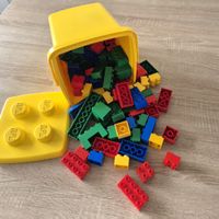 Box mit Lego duplo Bausteine