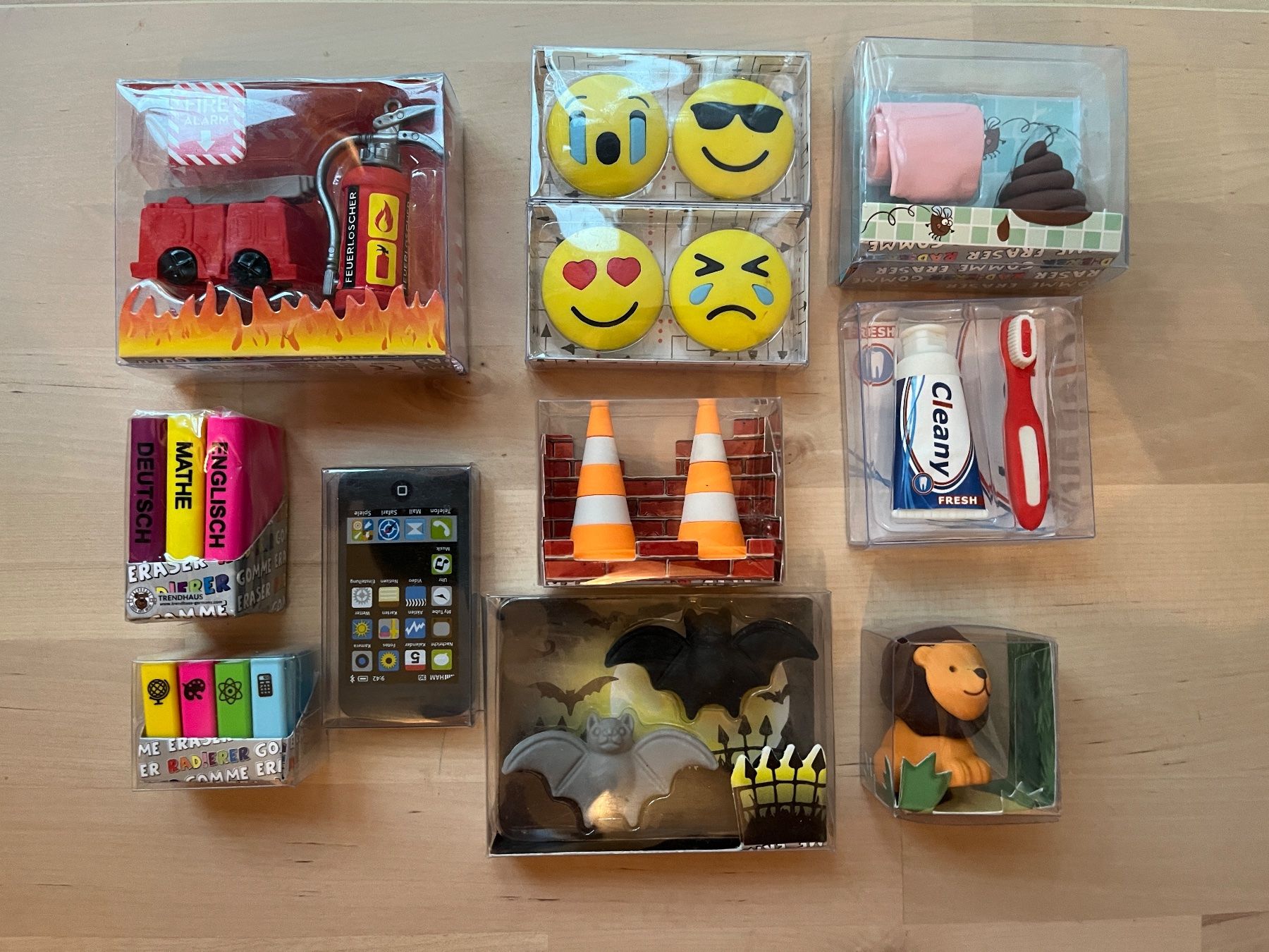 Spiele: Lustige Radiergummis Set, Neuwertig! – Neu und originalverpackt aus Bern von
