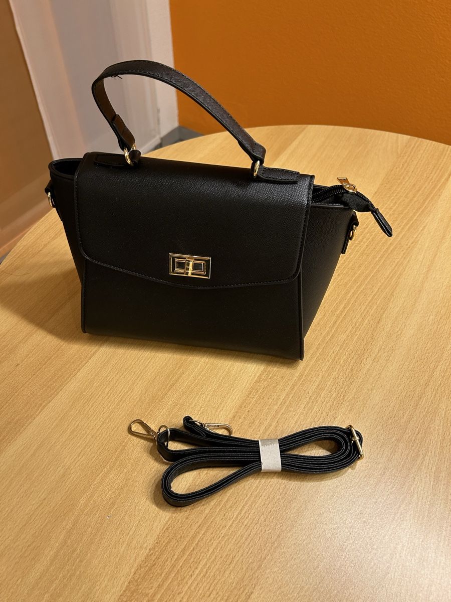 Borse da donna: Schwarze kleine Tasche – Nuovo e nell'imballaggio originale da Trimbach venduto da gregy69s 1