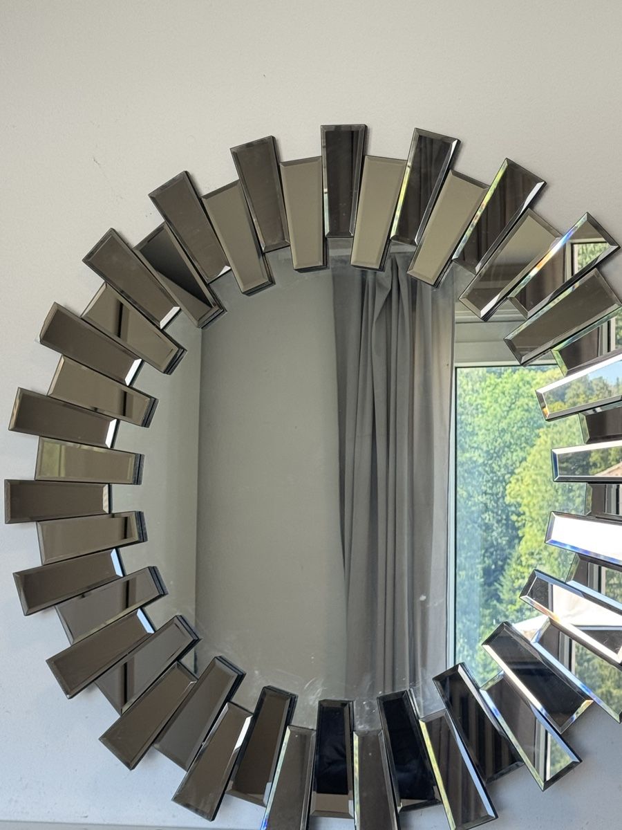 Spiegel: Spiegel Sonnenform mit ca. 100 cm Durchmesser. – Gebraucht aus Turbenthal von Homegoods 3