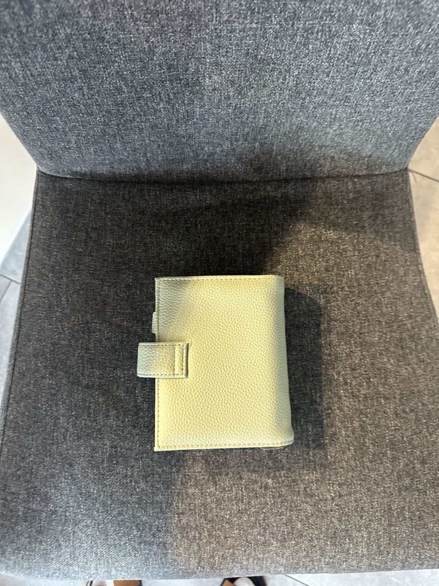 Portamonete: DE LUXE BINDER RINGBUCH A7 Neu Lime – Nuovo e nell'imballaggio originale da Aadorf venduto da mel_5b9w 1