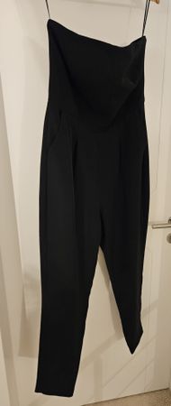 Schwarzer Jumpsuit - Elegant und bequem