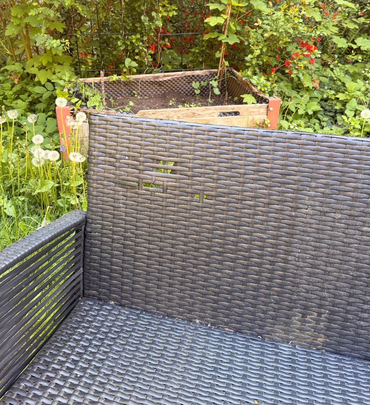 Set di tavolo e panche: Gartenmöbel 3 teilig – Usato da Bern venduto da ann_pk5w 4