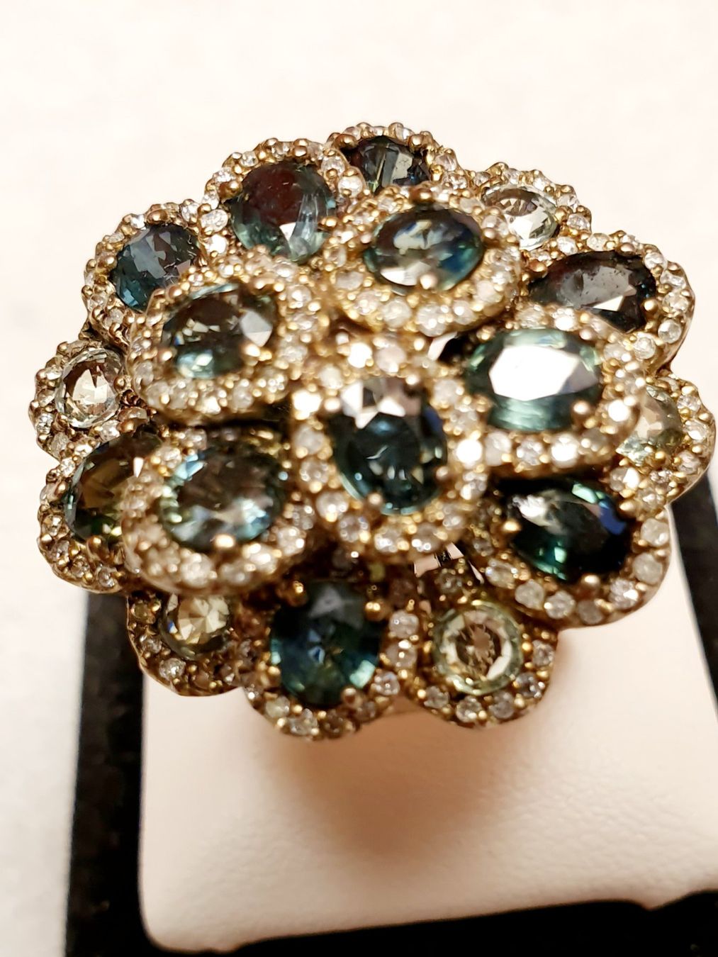 Anelli: Ring mit Tsavorit und Diamanten – Nuovo (secondo la descrizione) da Zürich venduto da Bieter04 2