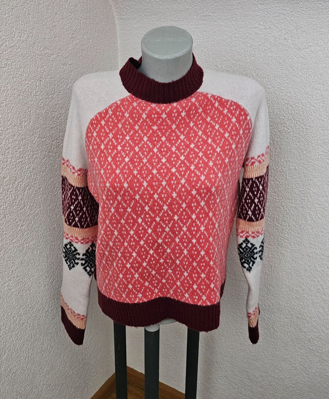 Maglioni & Felpe: Twintip Damenpullover Gr. S Winter Norweger – Usato da Füllinsdorf venduto da Sunnebliemli7