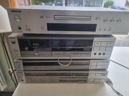 Hi-Fi Anlage Onkyo CD-Player und Philips Komponenten