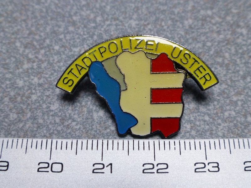 Plaketten & Abzeichen: PIN PINS POLIZEI POLICE ABZEICHEN – Gebraucht aus Gränichen von Jumbo77