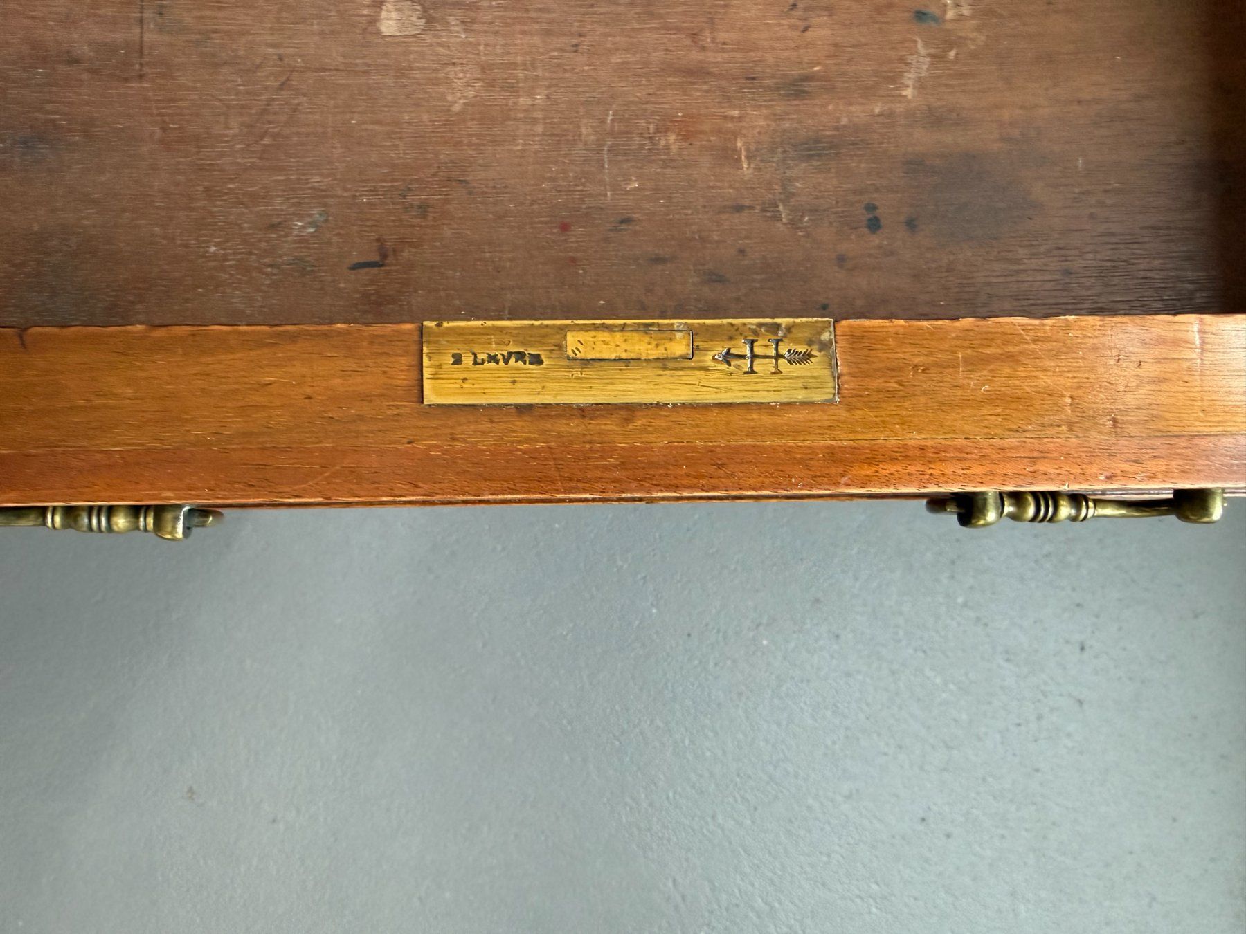 Tables: klassischer englischer Schreibtisch – D'occasion à Luzern par kle_c7zx 5