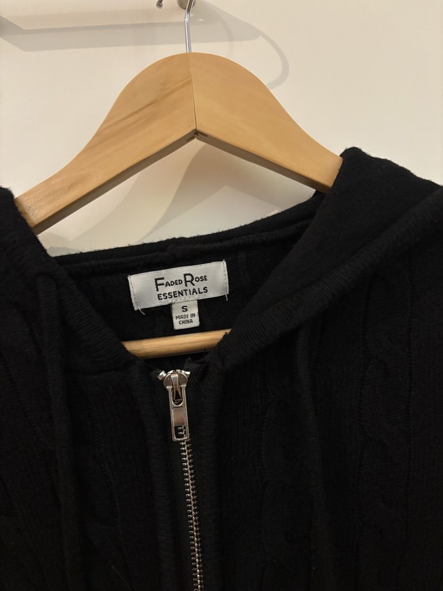 Giacche: Neue schwarze Strickjacke Grösse S – Nuovo (secondo la descrizione) da Luzern venduto da Qazwsx 3